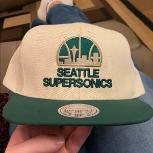 Seattle SuperSonics SnapBack